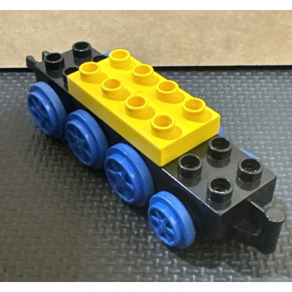 LEGO Part - 22307c01 Duplo, Train Steam Chassis 2 x 8 | Blue Wheels